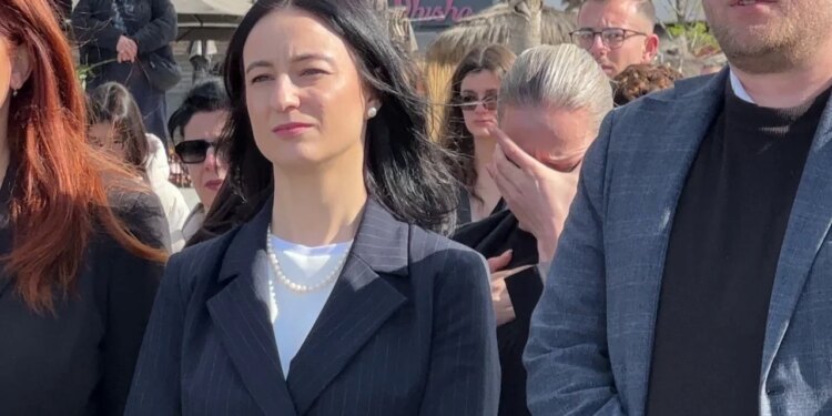 Përkujtohet tragjedia e Otrantos, ministrja Ismaili emocionalisht e prekshme: Dhembja e saj do të mbetet gjithmonë e pranishme.