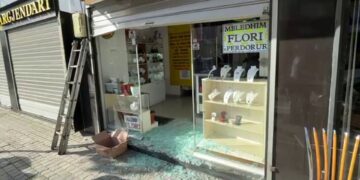 Përpjekje për të grabitur argjendarinë në Pogradec, pronari: Është hera e disatë, autorët ende të paidentifikuar.