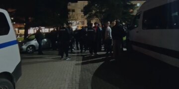 Përplasje në takimin e basketbollit ndërmjet Teutës dhe Besëlidhjes/ Disa persona të ndaluar në komisariat, përfshirë tifozë.