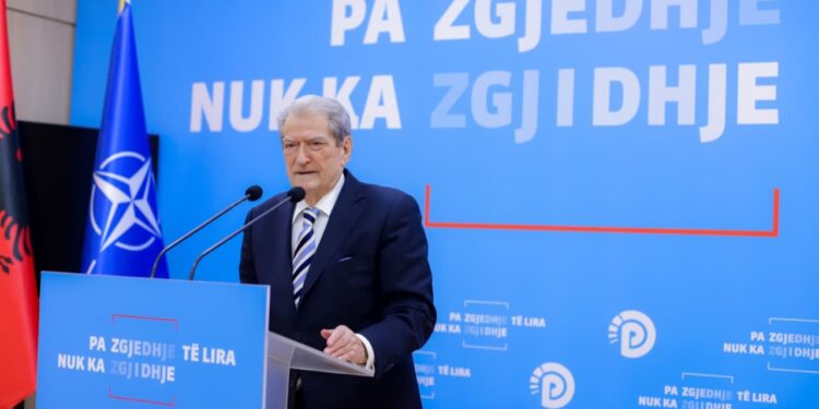 Përvjetori i sulmeve të NATO-s, Berisha: Kosova duhet t'i bashkohet Aleancës së Atlantikut të Veriut.