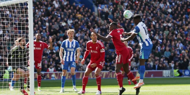 Premier League: Welbeck ndëshkon Liverpool-in, Brighton e dëmton rëndë pozicionin e “Reds”-ave në tabelë.