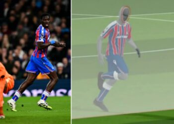 Premier League/Vijojnë debatet mbi VAR pas pozicionit jashtë loje të Sarr, i cili ishte në madhësi të hundës.