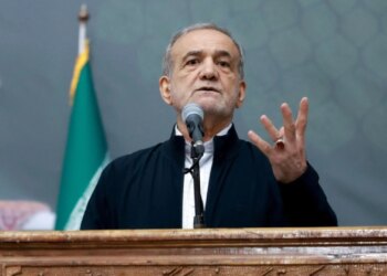 Presidenti iranian zhvillon biseda me Putinin dhe homologun pakistanez, prezanton tre kushte për përfundimin e luftës.