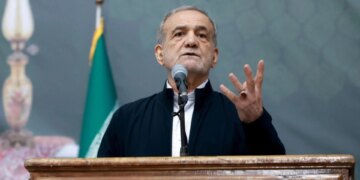 Presidenti iranian zhvillon biseda me Putinin dhe homologun pakistanez, prezanton tre kushte për përfundimin e luftës.