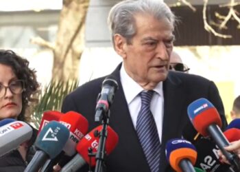 Protesta e opozitës, Berisha: Thirrje për mobilizim qytetar më 11 mars për të shprehur mendimin tonë. Partnerët tanë drejtojnë vëmendjen te shqiptarët.