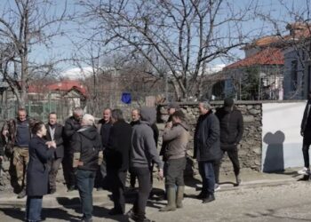 Qindra hektarë tokë në Qinam dhe Taç destinohen për energji fotovoltike, banorët shprehin shqetësim: Po na heqin burimin e jetesës!
