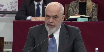 Rama: "Nëse SPAK do të luftojë korrupsionin, duhet të hetojë privatizimin e 4 HEC-eve nga PD, pasi ata që vijnë rreth e rrotull veprojnë si qen të pazarit me llapën jashtë."