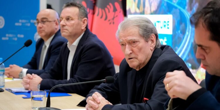 “Rama pengoi drejtësinë”, thotë Berisha: Mbroi Ballukun për të ruajtur interesat e tij.