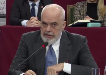 Rama shpall Ballukun si udhëheqëse politike në Fier: Ajo do të vazhdojë të kryesojë qarkun në zgjedhjet e ardhshme.