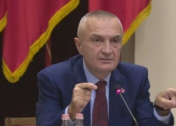 Reagimi i ish-presidentit Meta nga burgu pas vendimit të GJKKO për dosjen Meta-Kryemadhi: "Kemi humbur 6 muaj, por tani fillon gjykimi dhe zbardhja e së vërtetës. Hetimet kanë qenë të qëllimshme."