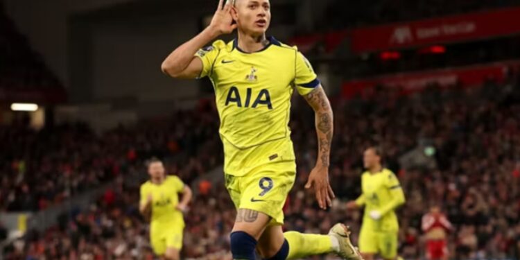 Richarlison ndihmon Tottenham për të barazuar me Liverpool, e para pikë për Igor Tudor.