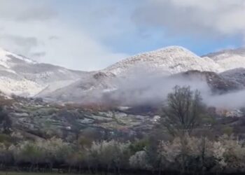 Rikthehen reshjet e dëborës në Bulqizë, temperature të ulta, autoritetet kërkojnë kujdes të shtuar nga qytetarët.
