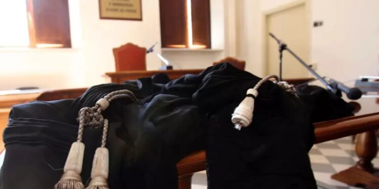 Riu shqiptar në Itali arrestohet për kërcënimin e një 14-vjeçari: 'Nëse nuk më jep paratë, do të të rrah'