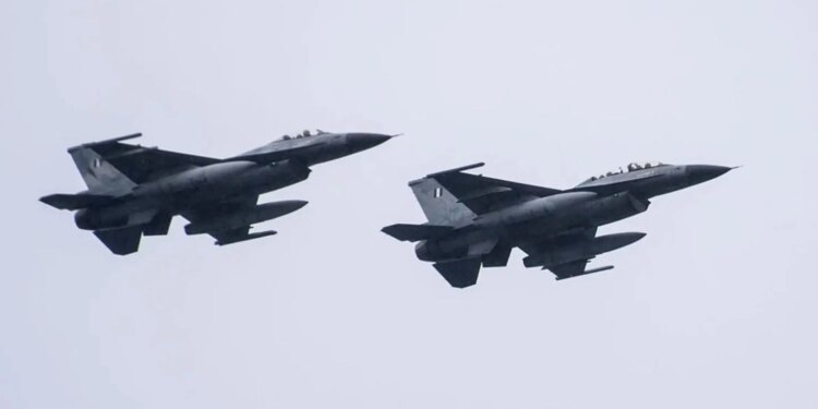 Rritja e masave mbrojtëse në Qipro si përgjigje ndaj kërcënimeve për sulme nga Irani mbi bazën britanike.