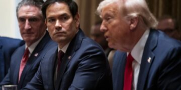 “SHBA i ka kërkuar zgjatjen e bisedimeve trepalëshe me Rusinë; Zelensky: Negociatorët amerikanë nuk kanë mundësi të udhëtojnë jashtë vendit për shkak të konfliktit në Iran”