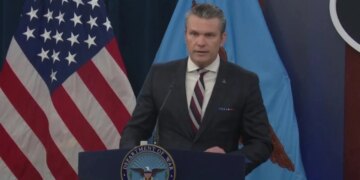 SHBA shkatërron anijen luftarake iraniane në Oqeanin Indian, e dyshuar lidhja me zhdukjen e 140 individëve.