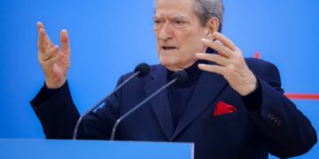 “Sali Berisha akuzon Belinda Ballukun për përpjekje për të blerë shtetësi në Serbi: Sipërmarrësi digjital më ka njoftuar”