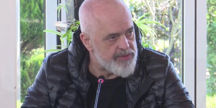 “Segmenti i vjetër, rrëshqitje natyrore” – Rama pas vizitës në Përrenjas: Më vjen keq për ndërprerjen e ritmit të jetës për banorët.