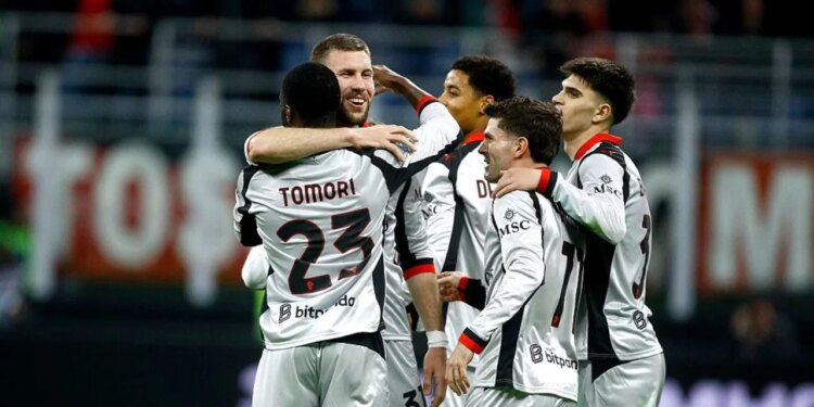 Serie A: Milani kthehet te fitorja, kuqezinjtë mundin me vështirësi Torinon dhe rifillojnë ndjekjen e Interit.