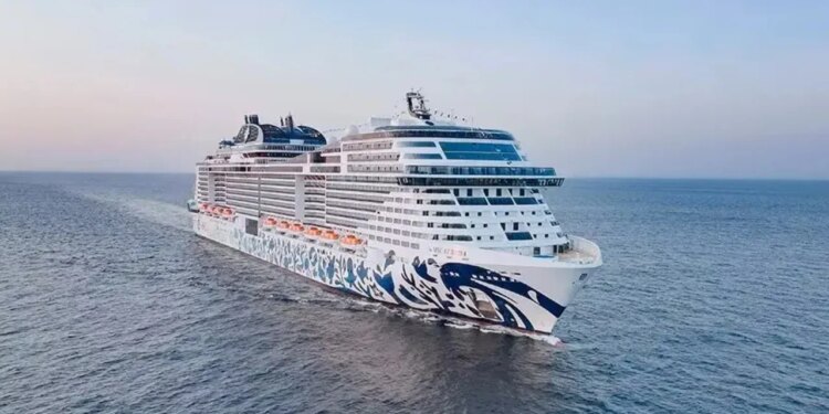 Shpërthim i ri afër Dubait, turistët kalojnë natën e dytë të izoluar në kroçere