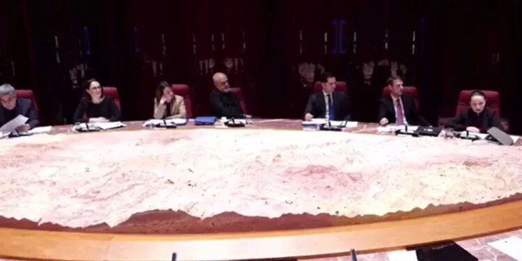 “Shqipëria është njoftuar me 101 kushte për përfundimin e negociatave”/ Kryenegociatorja e procesit të anëtarësimit në BE: 16 kapituj pritet të mbyllen deri në vitin 2026.