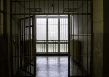 Shqiptarët kryesojnë renditjen e të burgosurve të huaj në qelitë greke, duke zënë vendin e parë në këtë kategori.