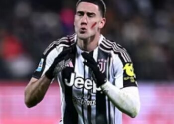 Spalletti ribashkohet me Vlahovic ndërsa Juventus vazhdon negociatat për rinovimin me sulmuesin serb.