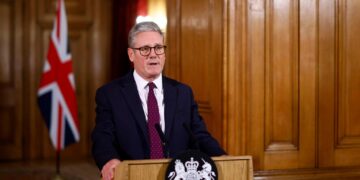 Starmer shpreh zhgënjimin e tij pas deklaratës së Trump: "Nuk besojmë se regjimi mund të ndryshojë nga ajri"