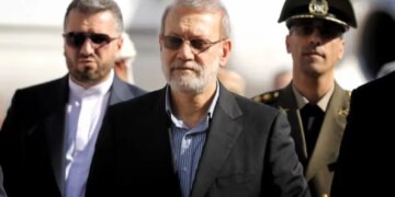 Sulmet izraelite në Teheran, me fokusi te zyrtari i lartë iranian Ali Larixhani.