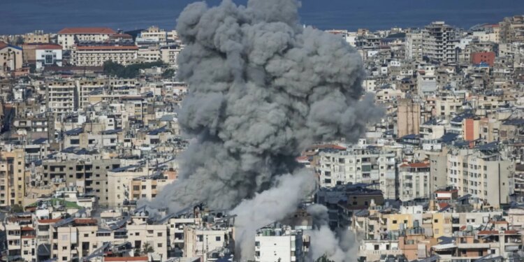 Sulmet në Bejrut: Irani paralajmëron për kërcënime ndaj ambasadave izraelite në mbarë globin.