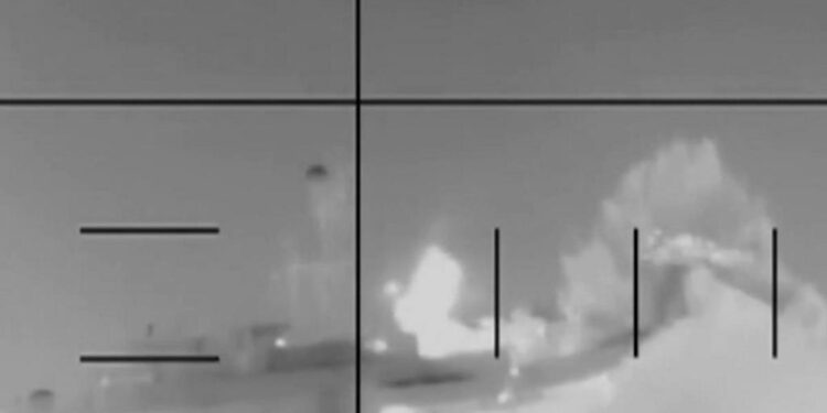 Sulmet vazhdojnë, Komanda Qëndrore e SHBA-së njofton se mbi 20 anije iraniane janë sulmuar.