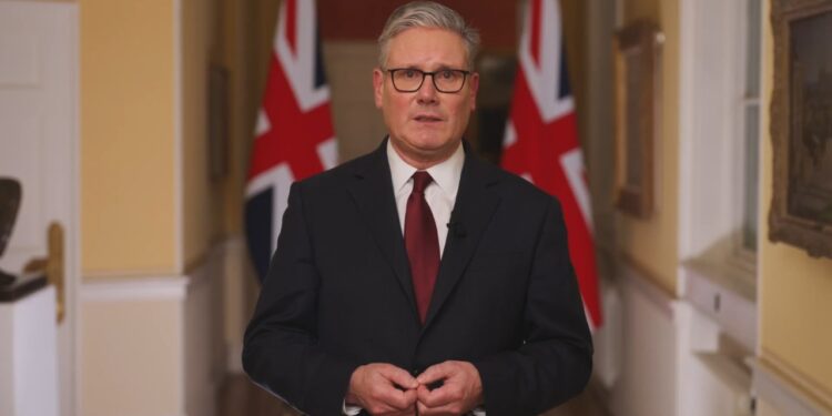 Tensionet në rritje, SHBA planifikon të shfrytëzojë bazat britanike për të neutralizuar vendet e raketave iraniane.