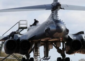 Tensionet në rritje me Iranin: Britania nis të vlerësojë opsionet për sigurinë në Ngushticën e Hormuzit.