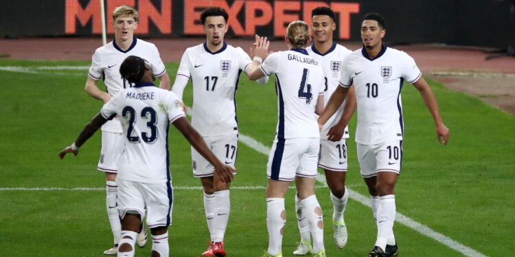 Tifozi britanik shpronësohet nga shtëpia për të ndjekur të gjitha ndeshjet e Kupës së Botës