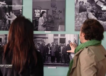 Titulli Kryesor/ Momentet që magjepsën Tiranën nga aktori Bekim Fehmiu, dialogjet me Kadarenë dhe Agollin, arsyet pse nuk u angazhua në kinematografi.