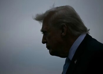 Trump paralajmëron Teheranin: Nëse Ngushtica e Hormuzit nuk hapet brenda 48 orëve, SHBA do të sulmojnë termocentralet iraniane.