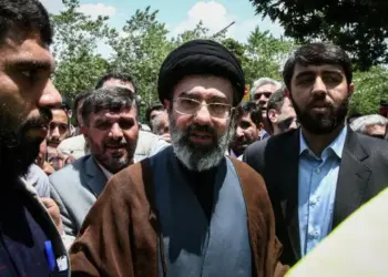 U emërua Udhëheqësi Suprem në Iran; media izraelite raporton se djali i Khameneit është plagosur, por është ende i gjallë.