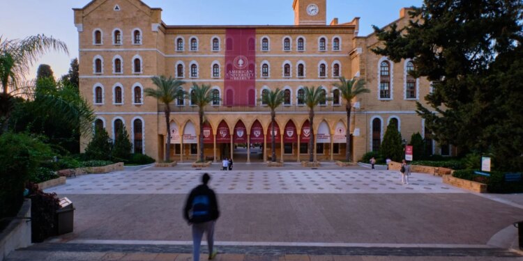 Universiteti Amerikan i Bejrutit ndalon përkohësisht aktivitetet mësimore pas kërcënimeve nga Garda Revolucionare Islamike e Iranit.