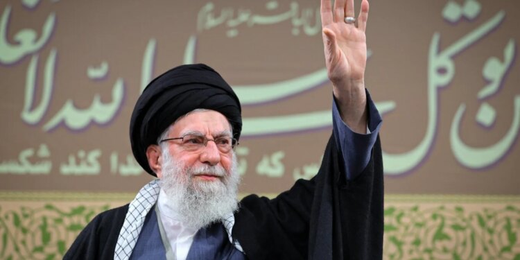 Vdekja e liderit suprem të Iranit, trupi i Ali Khameneit do të prehet në Moshhad, qytetin e tij të lindjes.