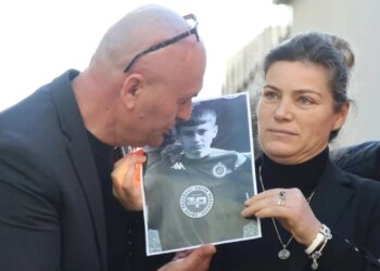 Vendimi i Gjykatës Kushtetuese lidhur me TikTok, reagimi i familjes së të ndjerit Martin Cani: “Djali ynë nuk u vra nga rrjetet sociale, por nga papërgjegjshmëria e institucioneve”