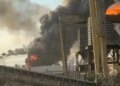 Video/ Eksplozion në rafinerinë kryesore të naftës në Teksas, tymi mbulon atmosferën industriale.