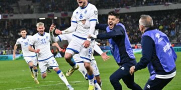 Video/ Shou dardanas në Bratislavë: Kosova shënon katër gola ndaj Sllovakisë dhe siguron finalen e madhe të play-off-it për Botërorin.