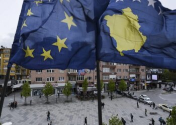 "Viti 2025, një vit i humbur për Kosovën" / Draft raporti i publikuar në Parlamentin Europian: Shpejtoni reformat për anëtarësim në BE.