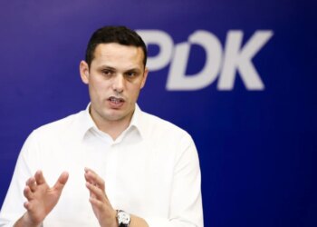 Vjosa Osmani kërkon mbështetje për presidencën nga qytetarët, ndërsa PDK shpall kundërshtimin në Komisionin e Legjislacionit: Afati ka skaduar.