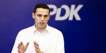 Vjosa Osmani kërkon mbështetje për presidencën nga qytetarët, ndërsa PDK shpall kundërshtimin në Komisionin e Legjislacionit: Afati ka skaduar.