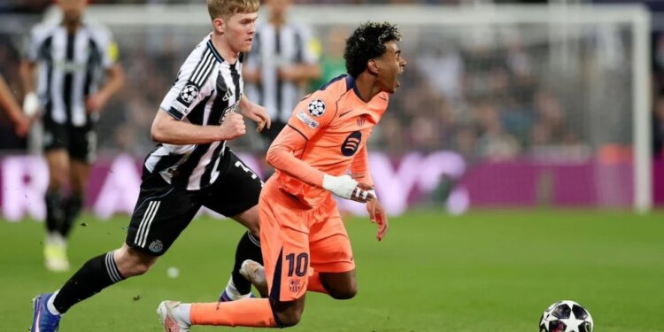 Yamal shpëton Barcelonën në minutat e fundit, duke parandaluar humbjen ndaj Newcastle-it.