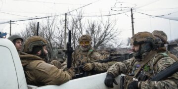 Zelensky ndodhet në vijën lindore të frontit: Rusia po planifikon një ofensivë për pranverën.