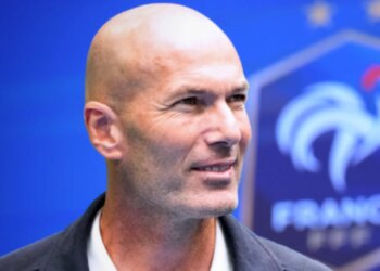 Zinedine Zidane këmbëngul, arrin një marrëveshje gojore me Federatën Franceze të Futbollit.