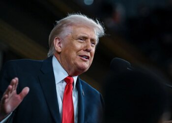 ‘Djali i Khameneit nuk ka rëndësi’, Trump: Duhet të angazhohem drejtpërdrejt në procesin e zgjedhjes së liderit të ri të Iranit.