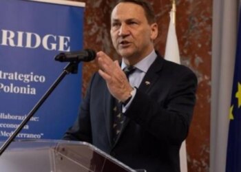 1.2 milionë viktima, ministri i jashtëm polak: Rusëve u është shteruar fuqia; gjeneralët nuk ia thonë Putinit